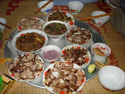 Mâm thịt chó đầu xuân