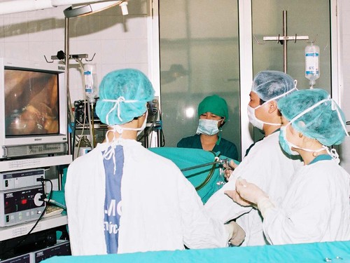 Một ca phẫu thuật chữa bệnh béo phì tại BV Việt Đức - Hà Nội