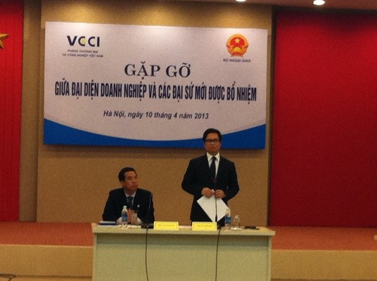 Ông Vũ Tiến Lộc, Chủ tịch VCCI phát biểu tại buổi gặp gỡ