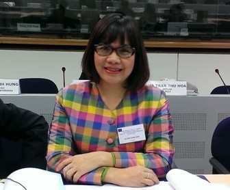 bà Đặng Hoàng Oanh