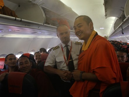 Cùng cơ trưởng của chuyến bay