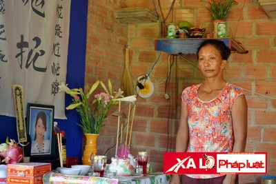 Mẹ nạn nhân thẫn thờ sau cái chết dại dột của con gái