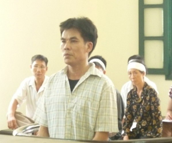 tại tòa