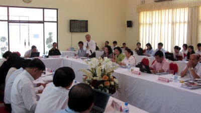Hôm qua, thảo luận tại tổ, nhiều đại biểu “truy” vấn đề trách nhiệm của các “tư lệnh ngành”