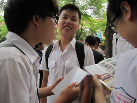 Ảnh: Đề thi bám sát chương trình lớp 12