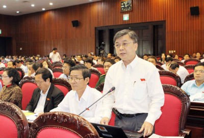 ĐBQH Trương Trọng Nghĩa (TP.HCM) phát biểu tại Hội trường