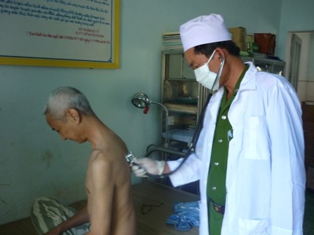 Phạm nhân đang được chăm sóc y tế ở trại giam Xuân Lộc