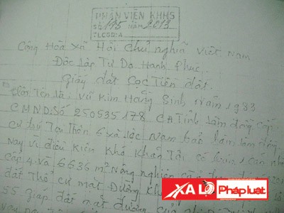 Tờ giấy đặt cọc mua đất giả tạo khiến chị Hằng mất toi 58 triệu đồng một cách vô lý