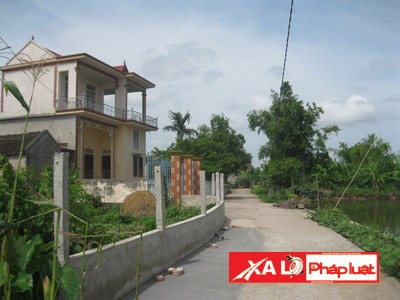 Trên cung đường này, cứ cách một nhà, lại có một nhà góa chồng