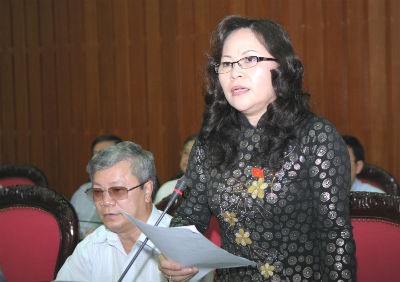 ĐB Ngô Thị Minh (Quảng Ninh) phát biểu tại Hội trường